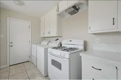 2540 Lynwood, Bakersfield, CA 93306 - Photo 13