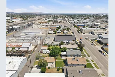 410 E 21st, Bakersfield, CA 93305 - Photo 7