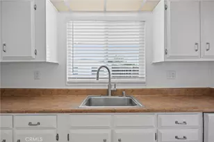 152 Torrey Pine Ln, Bakersfield, CA 93308 - Photo 9