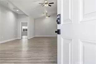 547 Shady Meadow Ct, Bakersfield, CA 93308 - Photo 3