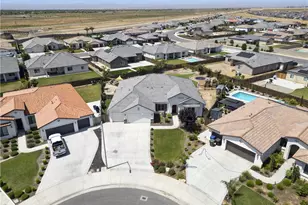 719 Winooski Ct, Bakersfield, CA 93314 - Photo 5