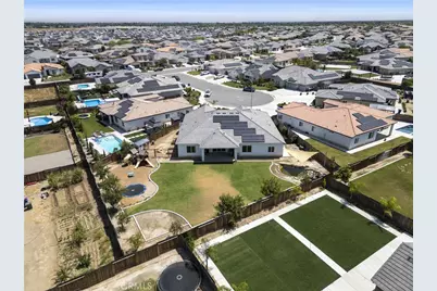 719 Winooski Court, Bakersfield, CA 93314 - Photo 7
