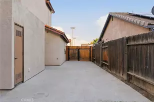 1101 Sayword Ct, Bakersfield, CA 93312 - Photo 41