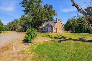 21530 Tiburico Ave, Laton, CA 93242 - Photo 5