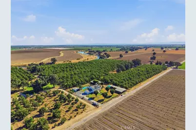 21530 Tiburico Avenue, Laton, CA 93242 - Photo 69