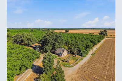 21530 Tiburico Avenue, Laton, CA 93242 - Photo 11