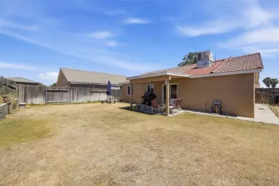 128 W Pilot, Bakersfield, CA 93308 - Photo 27