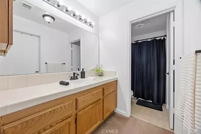 128 W Pilot, Bakersfield, CA 93308 - Photo 17