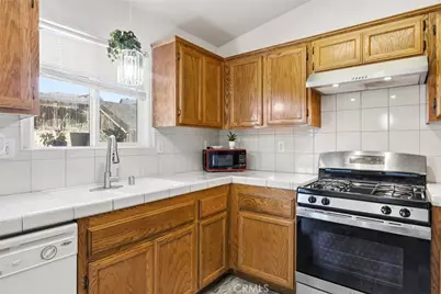 128 W Pilot, Bakersfield, CA 93308 - Photo 11