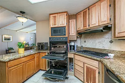 1112 Cardiff, Santa Maria, CA 93455 - Photo 15