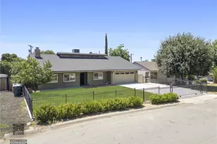 1769 Burton Way, Bakersfield, CA 93306 - Photo 3
