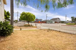 581 Newport, Grover Beach, CA 93433 - Photo 29