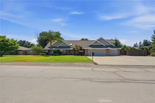 1203 N Tommy Ct, Visalia, CA 93291 - Photo 3