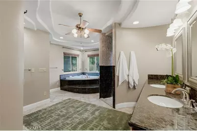1203 N Tommy Court, Visalia, CA 93291 - Photo 41