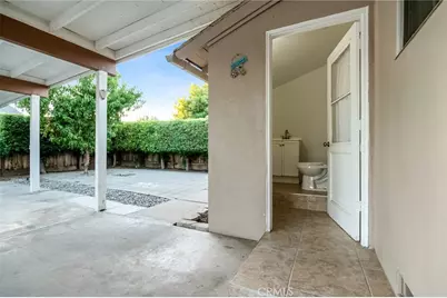 1237 S Clover, Visalia, CA 93277 - Photo 17