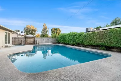 1237 S Clover, Visalia, CA 93277 - Photo 21
