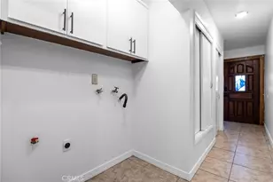 1237 S Clover, Visalia, CA 93277 - Photo 9