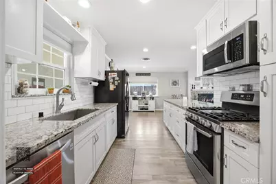 208 Glen Oaks, Bakersfield, CA 93309 - Photo 21