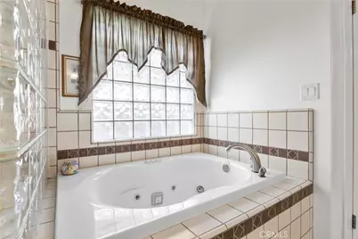5307 Glacier Springs, Bakersfield, CA 93313 - Photo 27