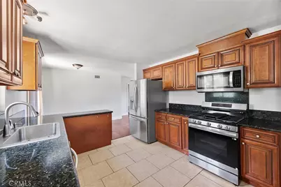 907 W Olive Avenue, Redlands, CA 92373 - Photo 11