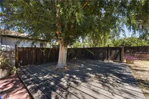 907 W Olive Ave, Redlands, CA 92373 - Photo 25