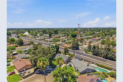 2017 S Woodland, Visalia, CA 93277 - Photo 9