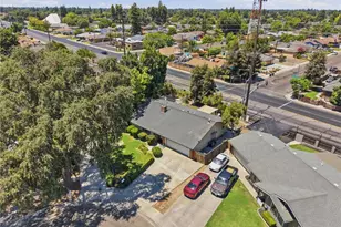 2017 S Woodland, Visalia, CA 93277 - Photo 7