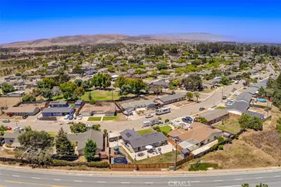 1079 Via Esmeralda, Santa Maria, CA 93455 - Photo 37