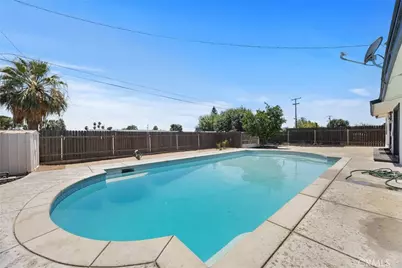 2725 University Avenue, Bakersfield, CA 93306 - Photo 47