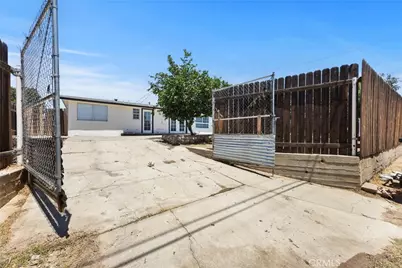2725 University Avenue, Bakersfield, CA 93306 - Photo 51