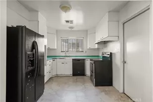 2804 Pomona, Bakersfield, CA 93305 - Photo 11
