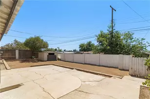 2804 Pomona, Bakersfield, CA 93305 - Photo 27