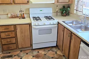 1317 N V Street, Lompoc, CA 93436 - Photo 5
