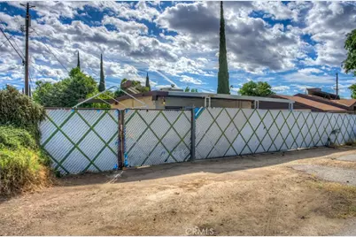 2701 N Inyo, Bakersfield, CA 93305 - Photo 21