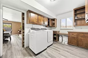 1925 Glenbarr Ct, Bakersfield, CA 93309 - Photo 39