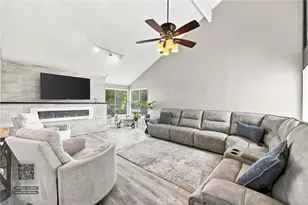 1925 Glenbarr Ct, Bakersfield, CA 93309 - Photo 7