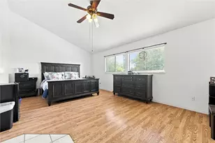 1925 Glenbarr Ct, Bakersfield, CA 93309 - Photo 25