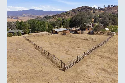 26001 Bear Valley, Tehachapi, CA 93561 - Photo 7