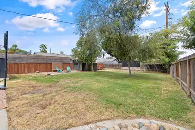 224 E 10th, Hanford, CA 93230 - Photo 29