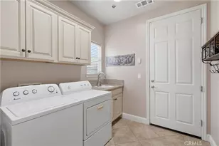 1162 Paradise Loop, Lemoore, CA 93245 - Photo 35