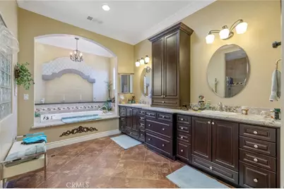 2579 Meadow View, Hanford, CA 93230 - Photo 47