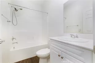 20509 Hazelnut Ct, Saugus, CA 91350 - Photo 15