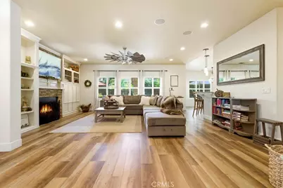 4623 W Grove, Visalia, CA 93291 - Photo 17
