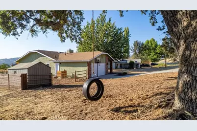 17741 Churchill, Tehachapi, CA 93561 - Photo 3