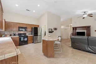 4225 W Ceres Ct, Visalia, CA 93291 - Photo 25