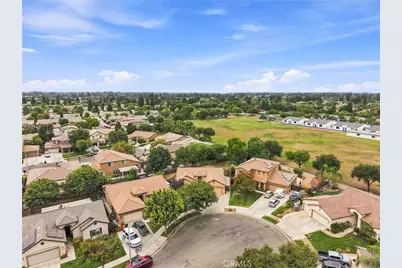 4225 W Ceres Court, Visalia, CA 93291 - Photo 11