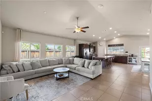 9500 Laurelwood Ct, Shafter, CA 93263 - Photo 5