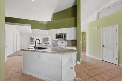 4029 E Meadow, Visalia, CA 93292 - Photo 17