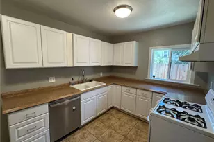 229 W D, Tehachapi, CA 93561 - Photo 11