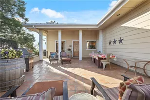 30300 Piebald Ct, Tehachapi, CA 93561 - Photo 15